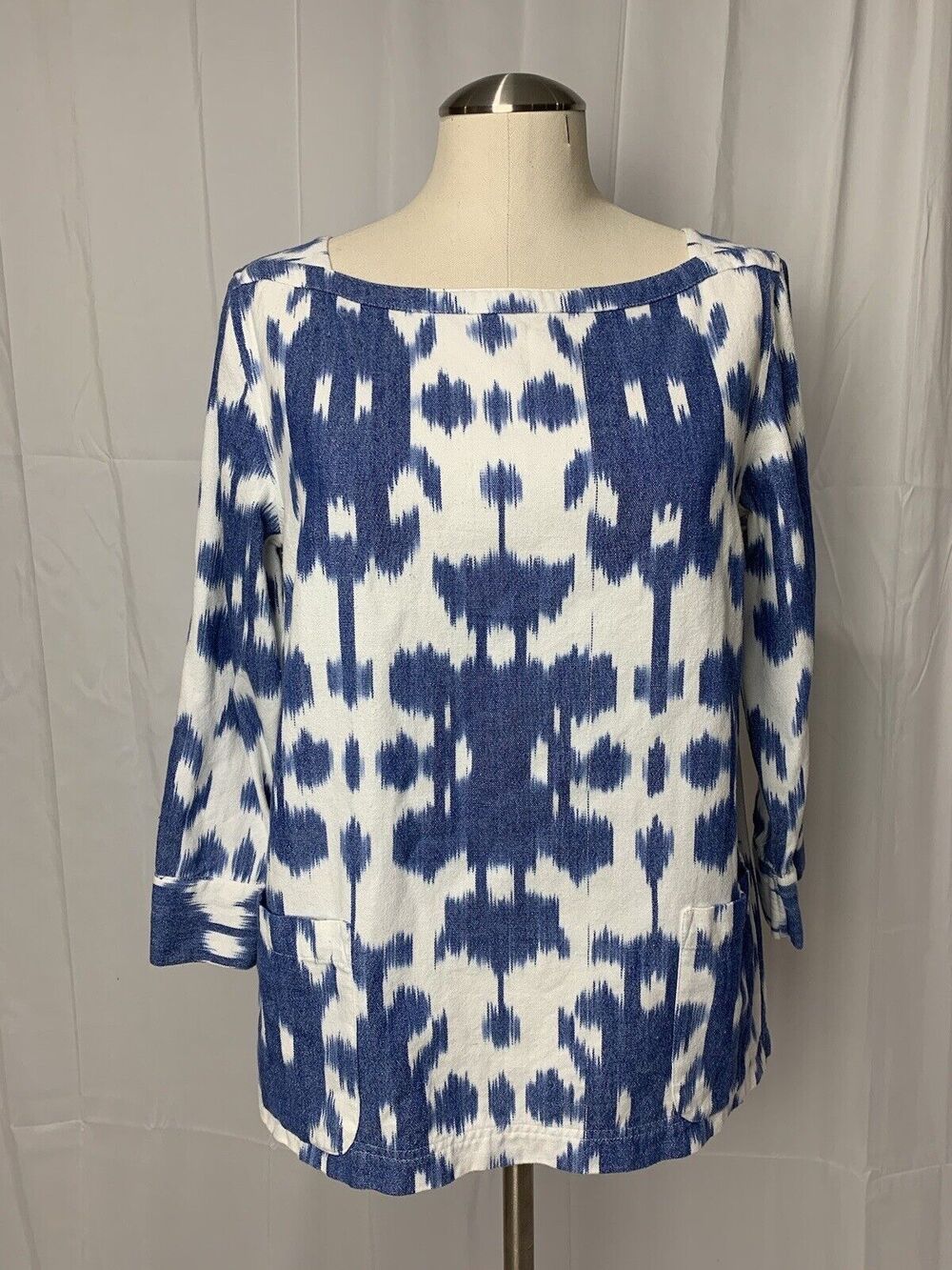 Vineyard Vines Blue .White Ikat Printed Blouse 3/4 Sleeve Shirt M Boho Preppy